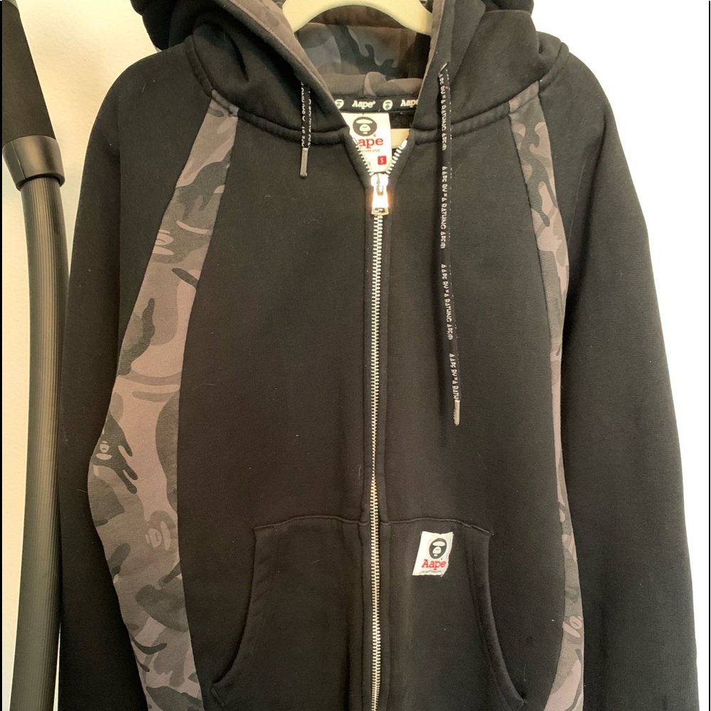 Hoodies with zip